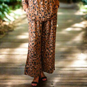 NWT Look Mode Cheetah Print Wide Leg Pants In Rust